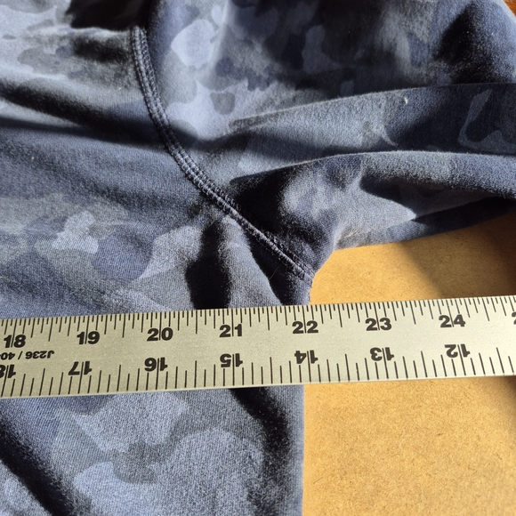 Izod Saltwater, Blue Camouflage Sweatshirt 2558/252 - Picture 3 of 9